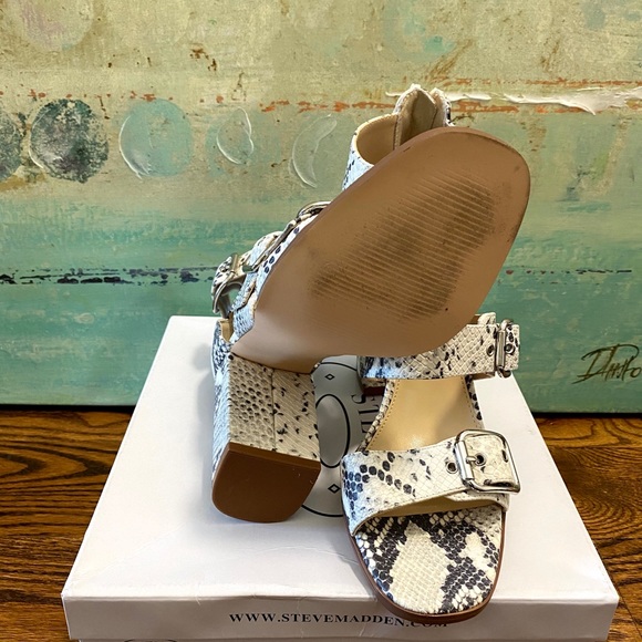 Steve Madden Open Toe Snake Sandals - Picture 4 of 6